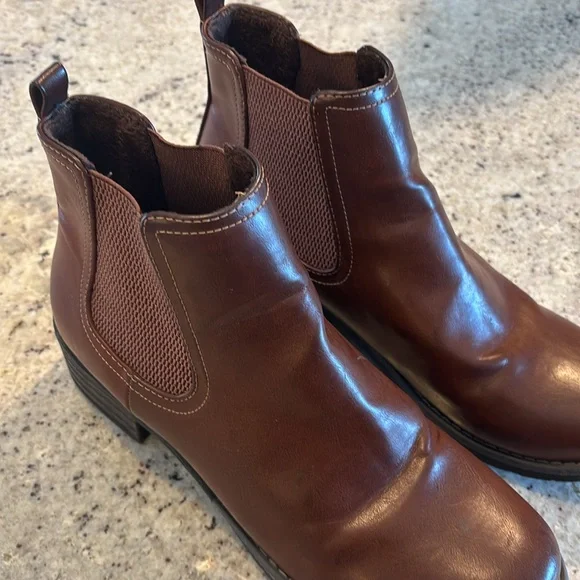 Eastland Jasmine Faux Leather Chelsea Boots with Fur Lining Size 11 - Picture 3 of 8